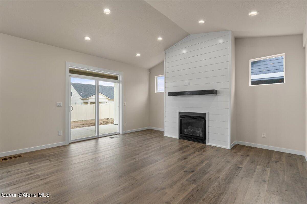 3423 N Cyprus Fox Loop, Post Falls, Idaho image 7