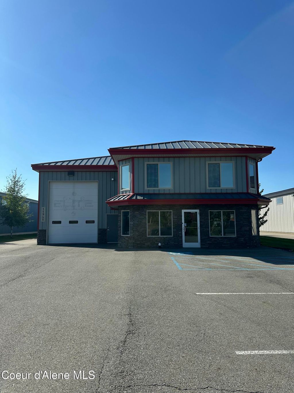 Photo of 11945 WARREN St, Hayden, ID 83835 (MLS # 25-9819)