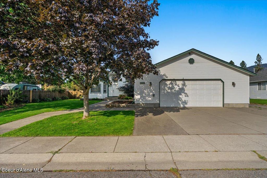 Photo of 15457 N Vera St St, Rathdrum, ID 83858 (MLS # 25-9549)