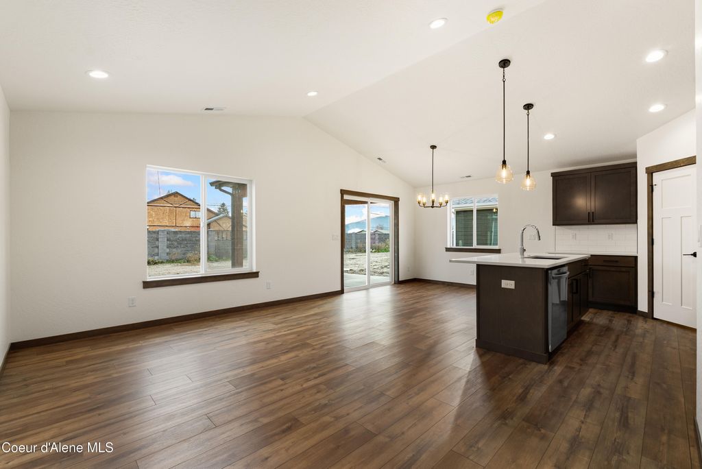 Photo of 2302 Maverick Ct, Sandpoint, ID 83864 (MLS # 25-11317)