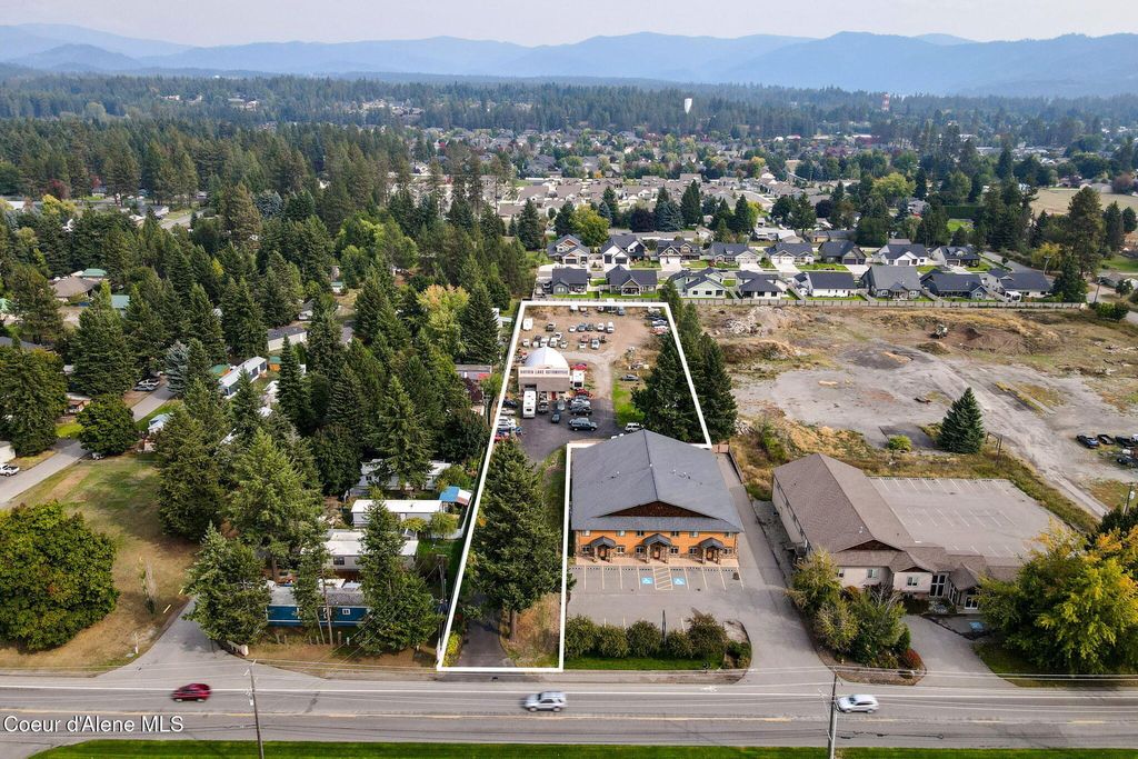 Photo of 11370 GOVERNMENT Way, Hayden, ID 83835 (MLS # 25-2583)
