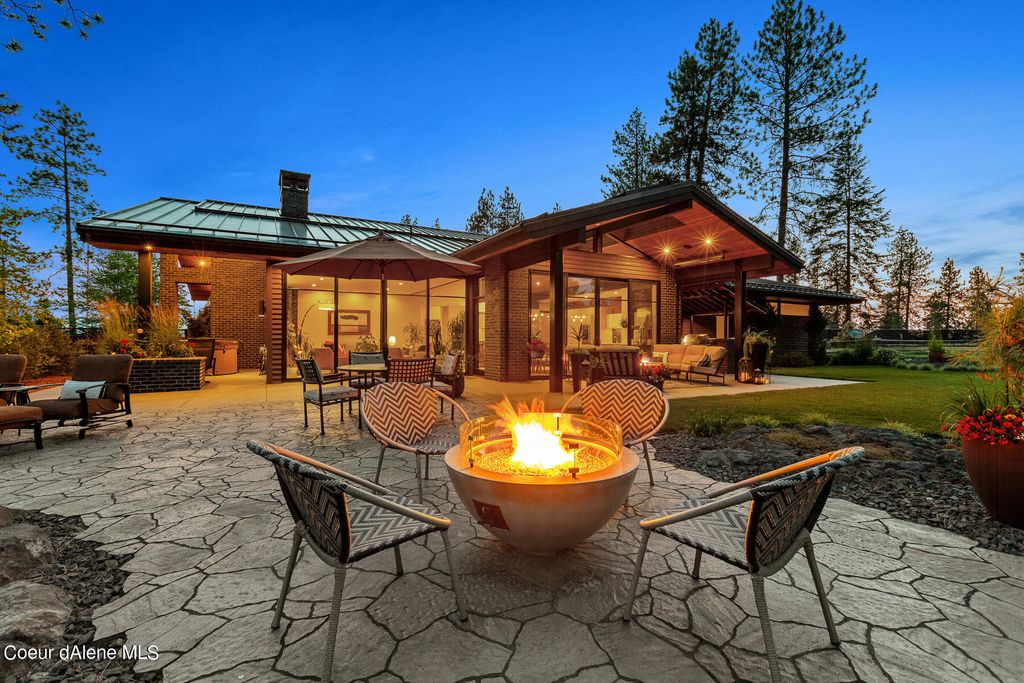 Photo of 6282 OLD BARN Rd, Harrison, ID 83833 (MLS # 25-4391)