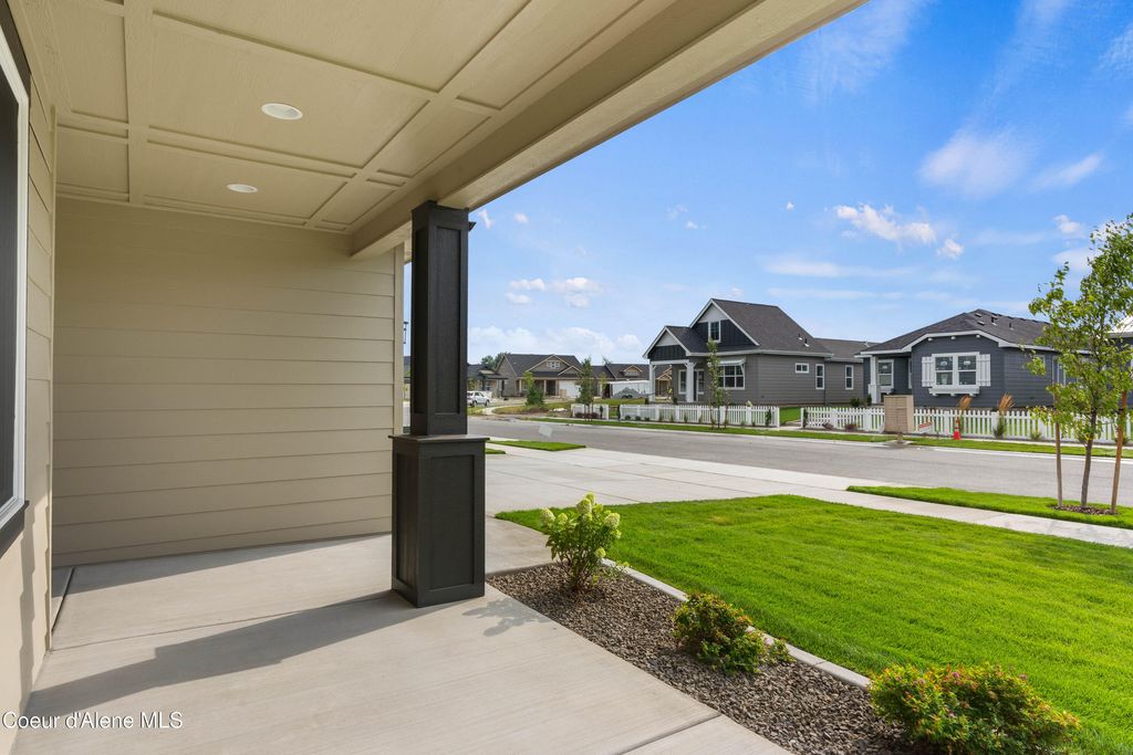 Photo of 7586 GIRARD Cir, Coeur dAlene, ID 83815 (MLS # 26-759)