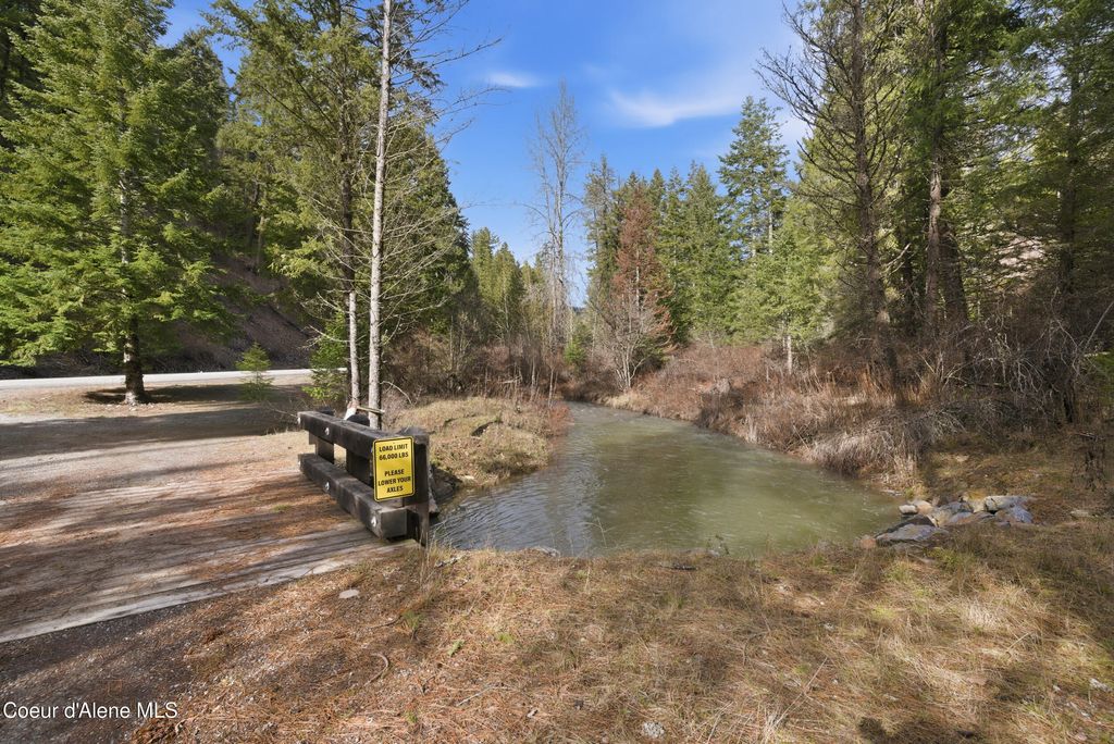 Photo of 2304 Blue Creek Creek, Coeur dAlene, ID 83814 (MLS # 26-2207)