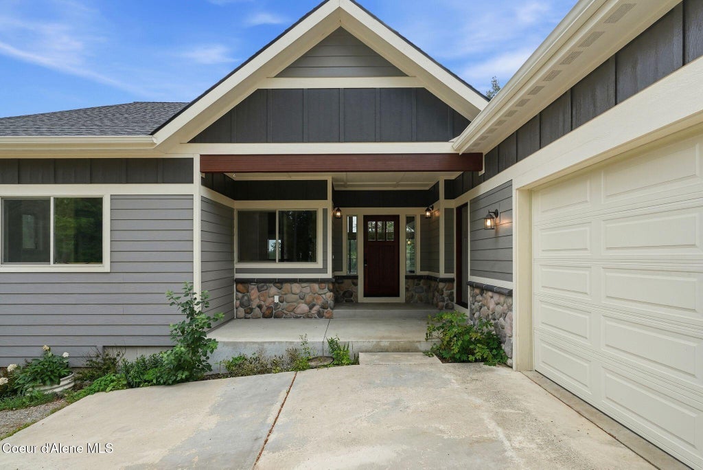 Photo of 5774 Kidd Island Island, Coeur dAlene, ID 83814 (MLS # 26-2868)
