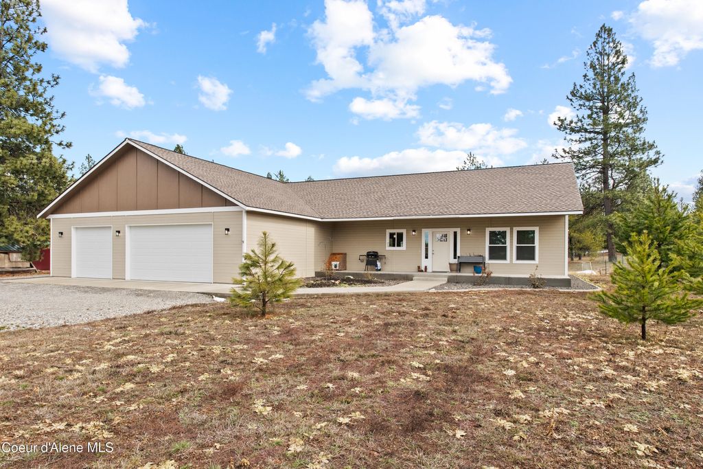 Photo of 35554 Williams Ln, Athol, ID 83801 (MLS # 26-2437)