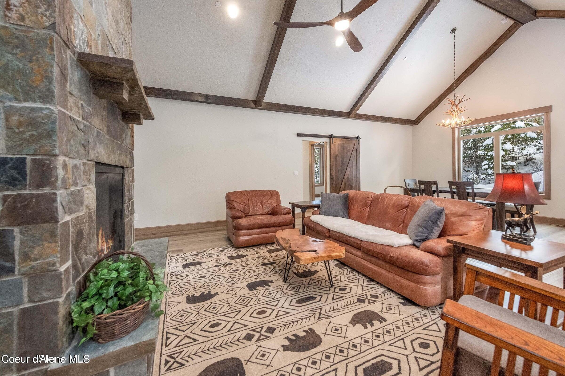 Sandpoint, Idaho 83864, United States, 4 Bedrooms Bedrooms, ,3 BathroomsBathrooms,Residential,Active,124614