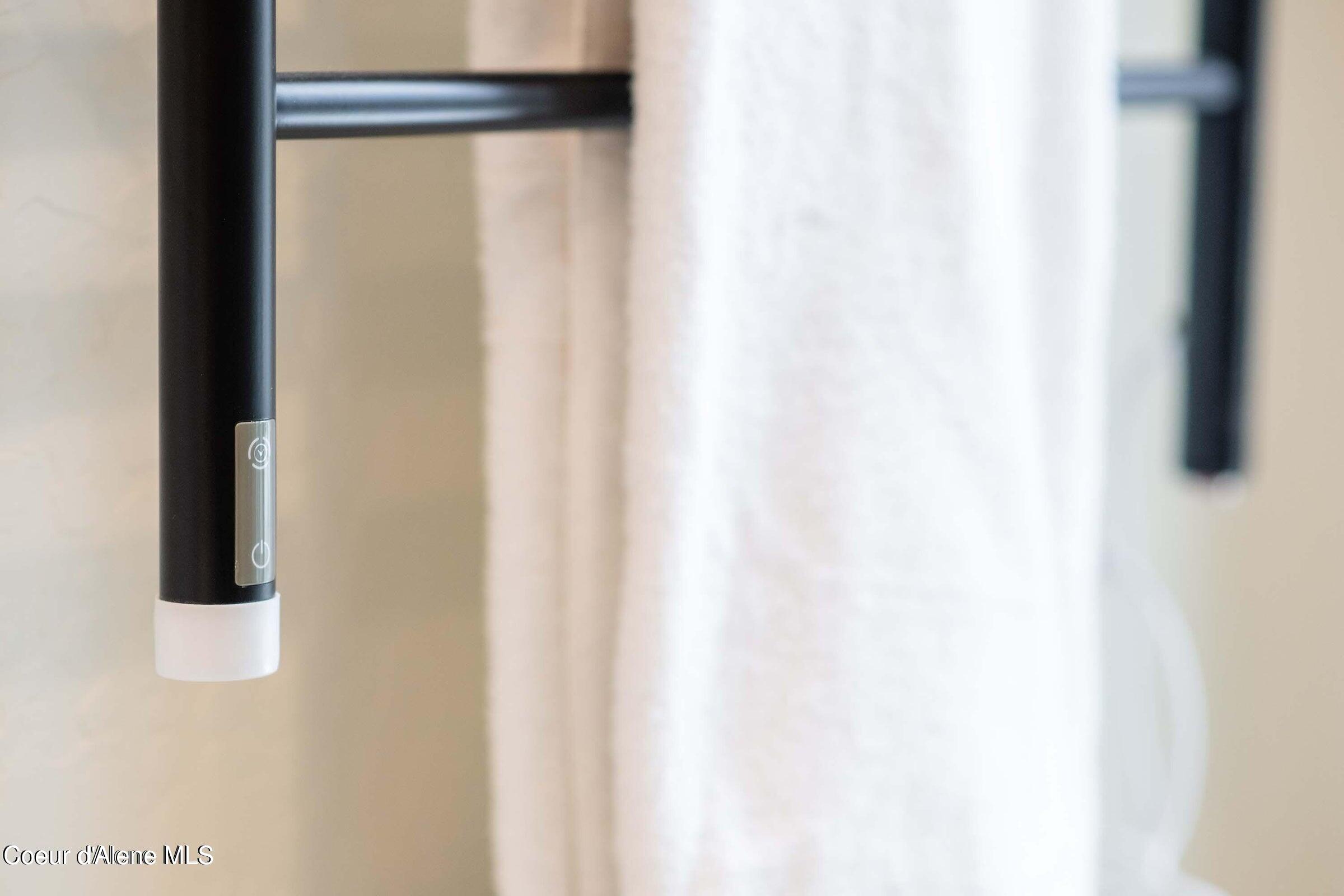 Sandpoint, Idaho 83864, United States, 4 Bedrooms Bedrooms, ,3 BathroomsBathrooms,Residential,Active,124614