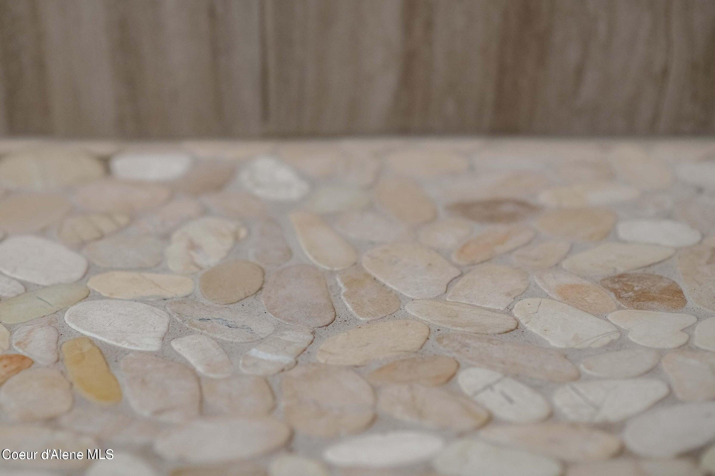 Sandpoint, Idaho 83864, United States, 4 Bedrooms Bedrooms, ,3 BathroomsBathrooms,Residential,Active,124614