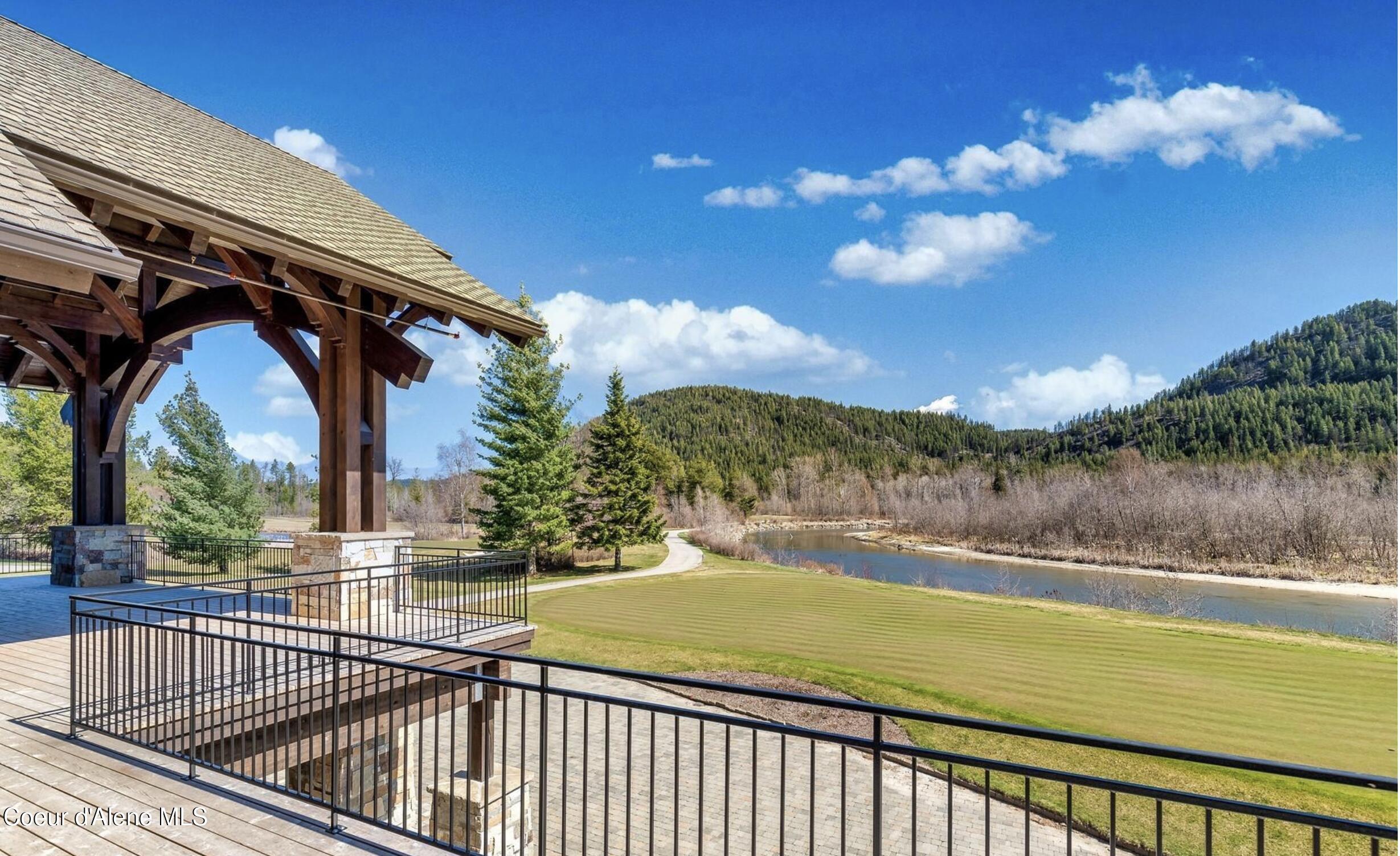 Sandpoint, Idaho 83864, United States, 4 Bedrooms Bedrooms, ,3 BathroomsBathrooms,Residential,Active,124614