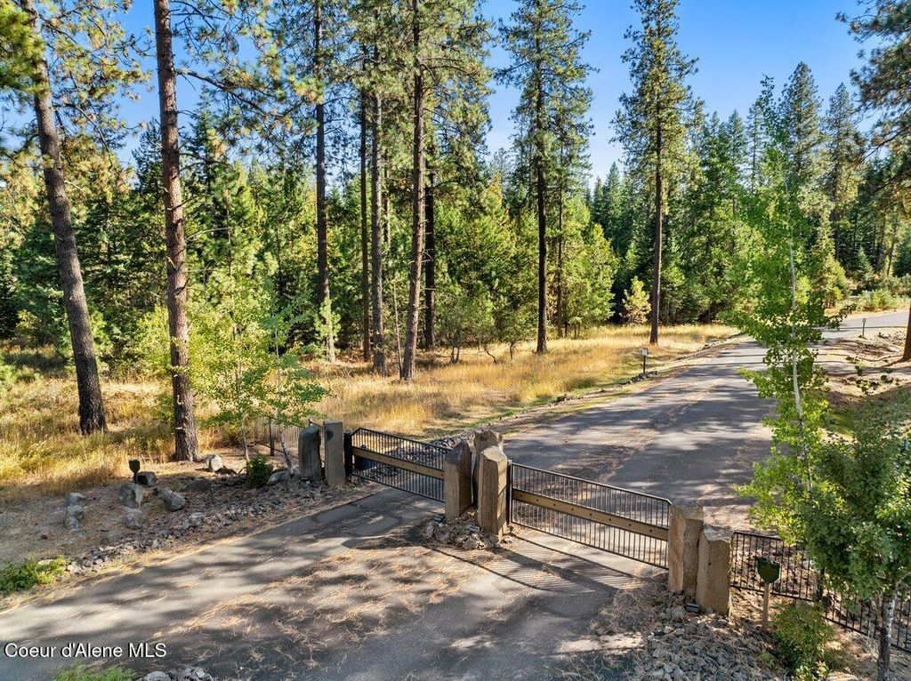 Photo of L15 Blk 1 Gifted View View, Coeur dAlene, ID 83814 (MLS # 25-9923)