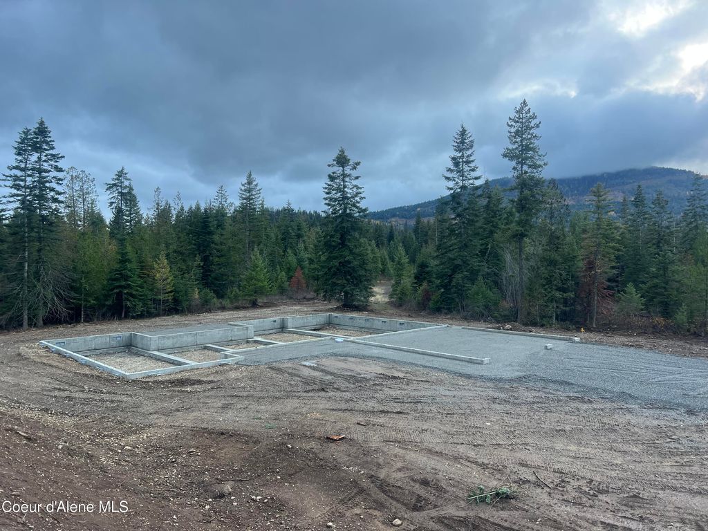 Photo of NNA Twin Lakes Rd Lt 4 Blk 2, Rathdrum, ID 83858 (MLS # 25-9612)