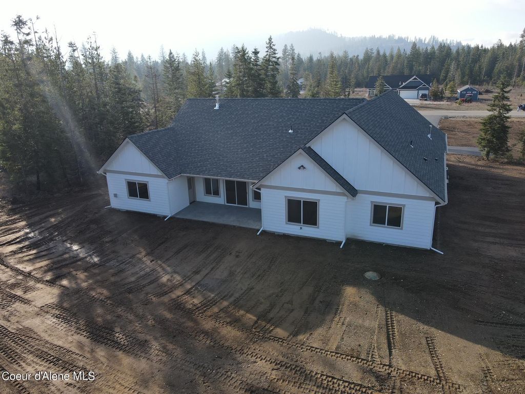 Photo of NNA Twin Lakes Rd Lt 4 Blk 2, Rathdrum, ID 83858 (MLS # 25-9612)