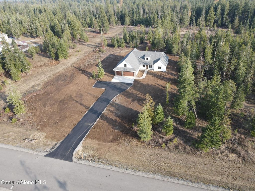 Photo of NNA Twin Lakes Rd Lt 4 Blk 2, Rathdrum, ID 83858 (MLS # 25-9612)
