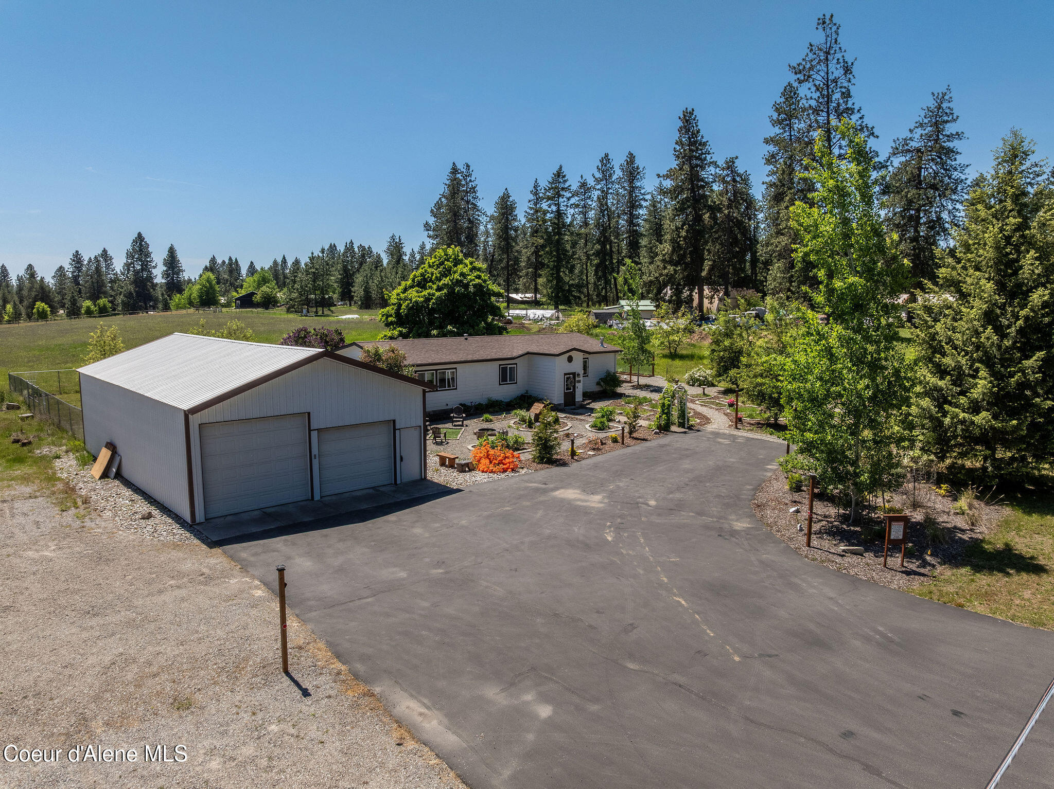 2692 E Hudlow Rd, Hayden, Alaska image 1