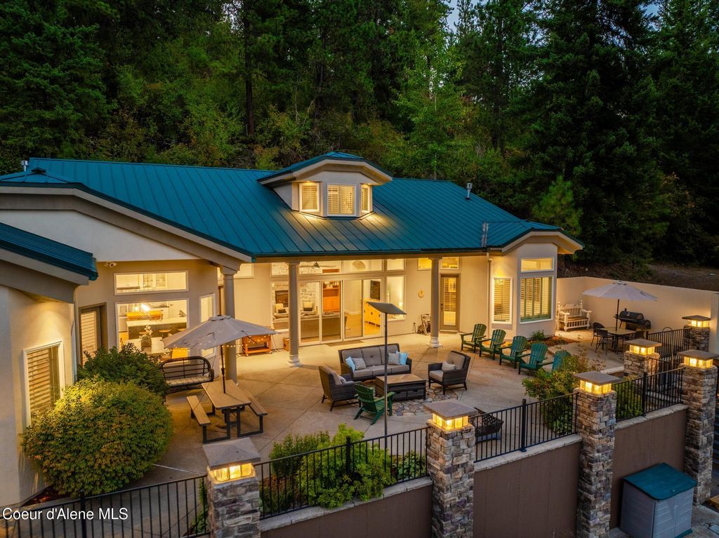 Photo of 14074 PEONY Ct, Hayden, ID 83835 (MLS # 26-2716)