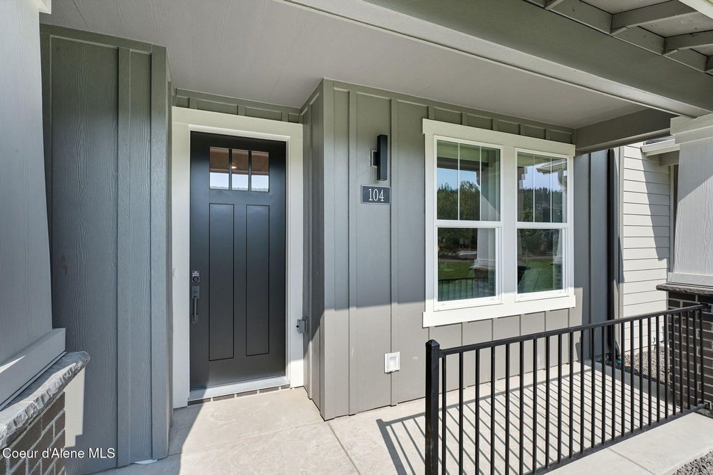 Photo of 3222 Grandmill Ln #102, Coeur dAlene, ID 83814 (MLS # 25-10525)