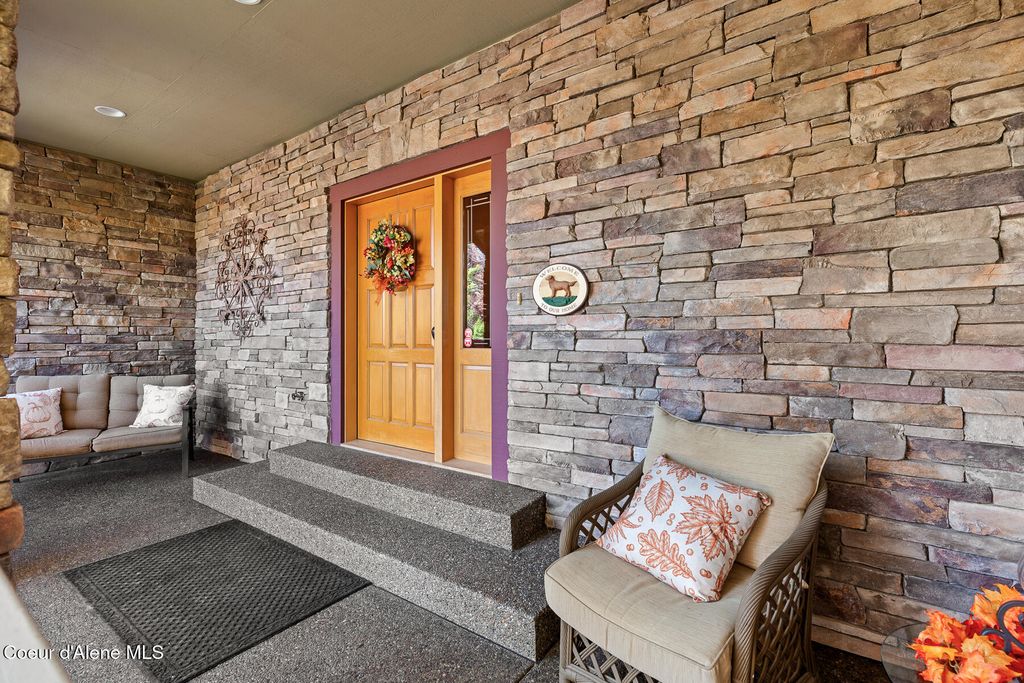 Photo of 2992 LAKE FOREST Forest, Hayden Lake, ID 83835 (MLS # 25-10647)