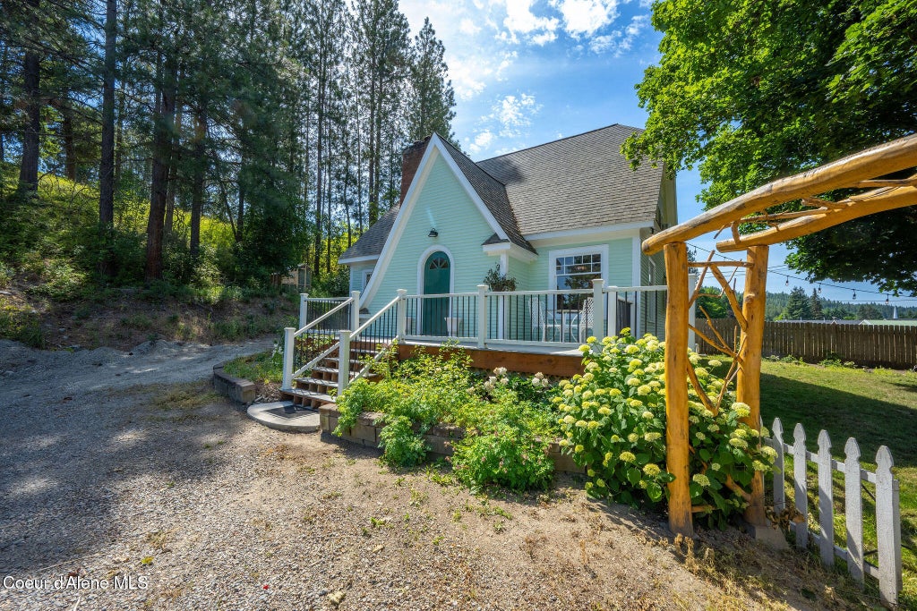 Photo of 6645 Alderson Ln, Bonners Ferry, ID 83805 (MLS # 26-10484)