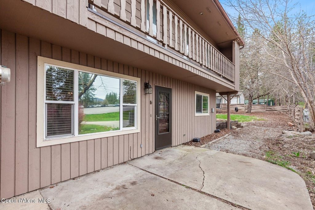 Photo of 2375/2377 Fairway Dr, Coeur dAlene, ID 83815 (MLS # 26-2666)