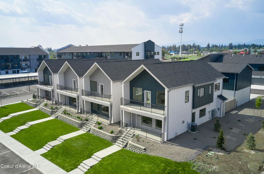 Photo of 953 RAILROAD Ave, Post Falls, ID 83854 (MLS # 25-7293)