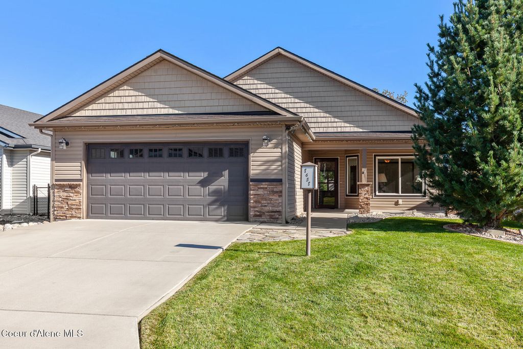 Photo of 8658 Indywood Dr, Hayden, ID 83835 (MLS # 25-10483)
