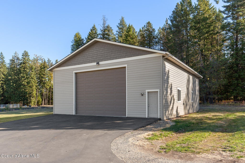 Photo of 5722 Quaking Aspen DR, Coeur dAlene, ID 83814 (MLS # 26-10090)