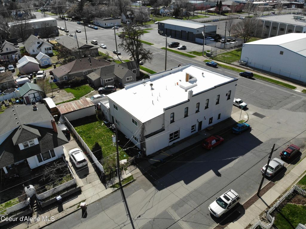 Photo of 2228 Astor St, Spokane, WA 99207 (MLS # 26-2790)