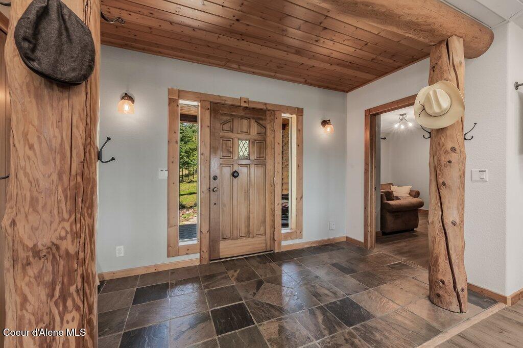 2875 Gold Creek