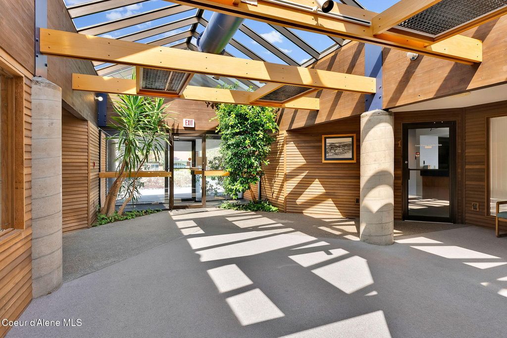 Photo of 950 IRONWOOD Dr #1, Coeur dAlene, ID 83814 (MLS # 25-3919)