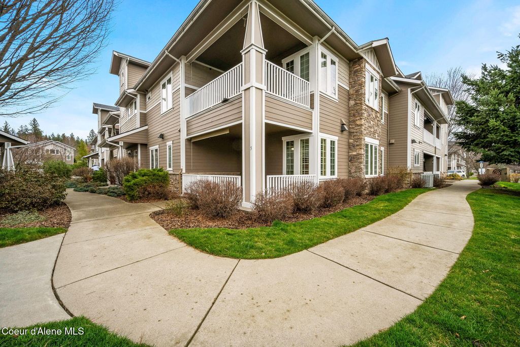 Photo of 4444 Greenchain Loop #5, Coeur dAlene, ID 83814 (MLS # 26-2507)