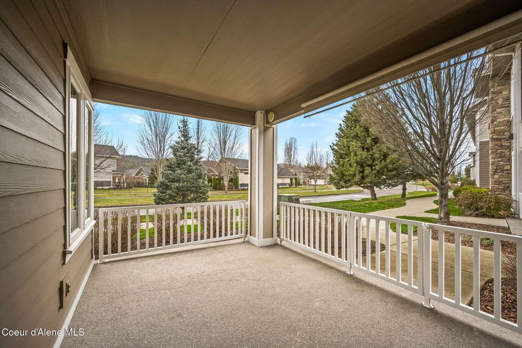 Photo of 4444 Greenchain Loop #5, Coeur dAlene, ID 83814 (MLS # 26-2507)