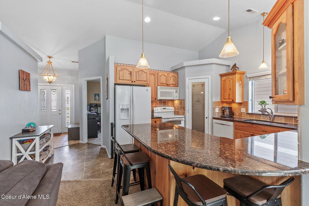 Photo of 510 Davidson Ave, Coeur dAlene, ID 83814 (MLS # 26-2754)