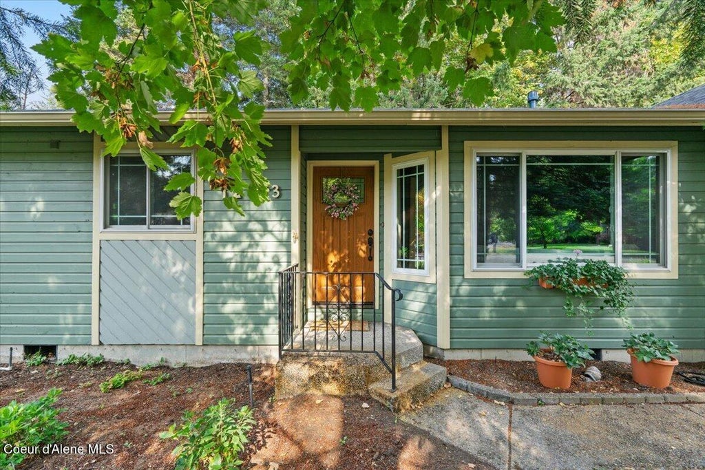 Photo of 12393 Emerald DR, Hayden, ID 83835 (MLS # 26-9034)