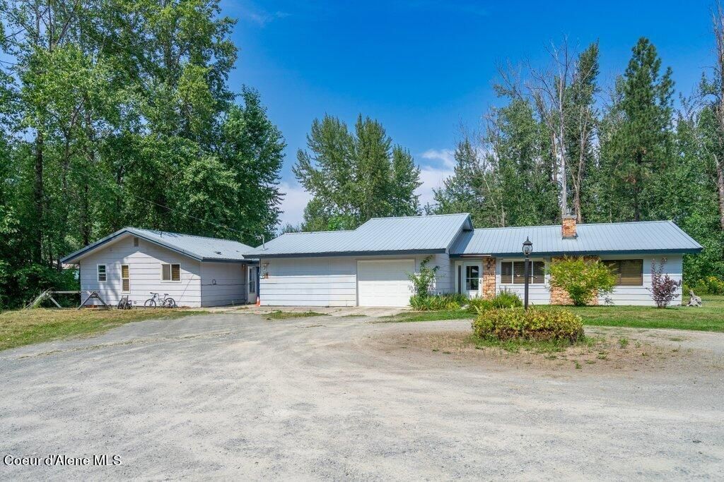 Photo of 33691-93 ID-200, Sandpoint, ID 83864 (MLS # 25-11153)
