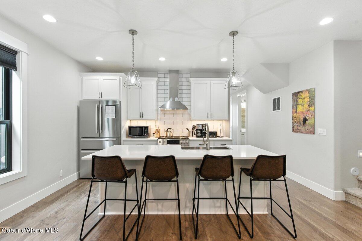 905 Sherman
