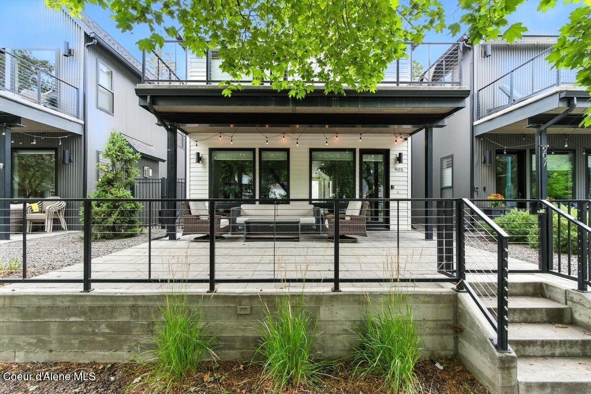 Front of home (1)