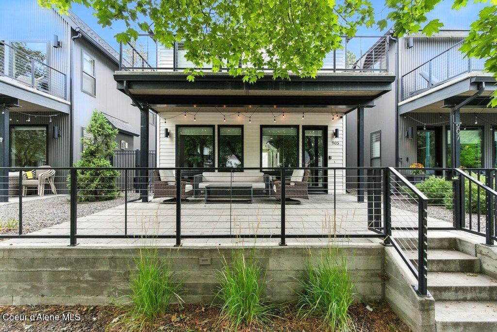 Photo of 905 Sherman Ave, Coeur dAlene, ID 83814 (MLS # 26-5539)