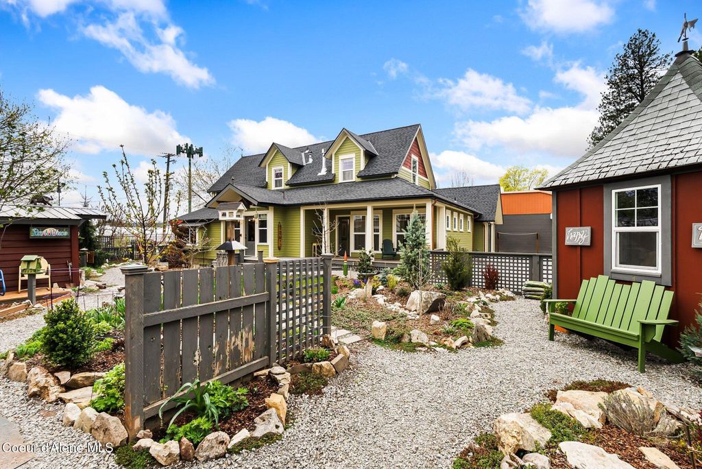 Photo of 710 Pine St, Sandpoint, ID 83864 (MLS # 26-3665)