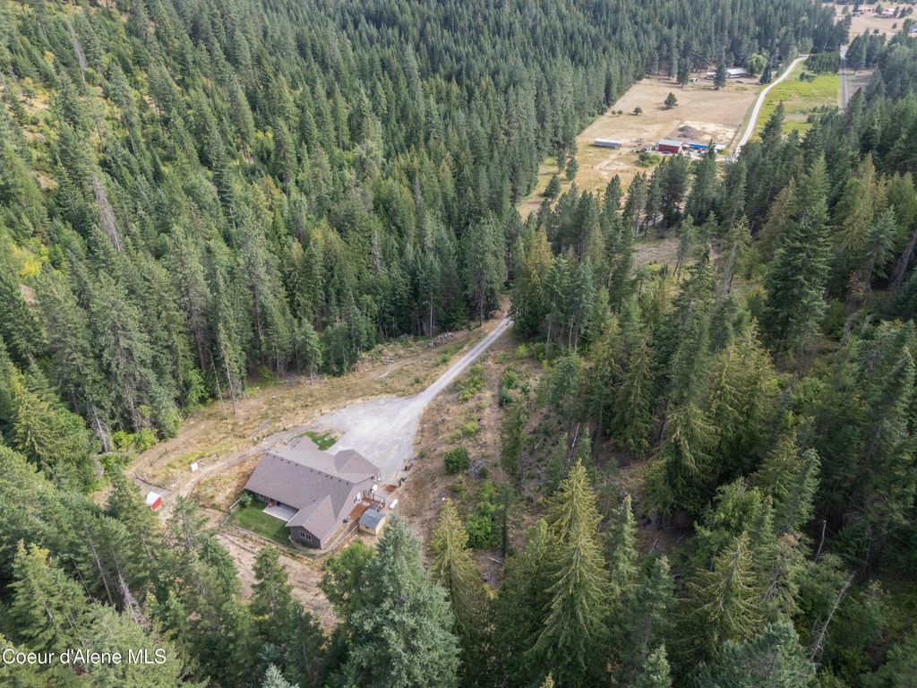 Photo of 11897 Hidden Valley Valley, Rathdrum, ID 83858 (MLS # 25-8186)