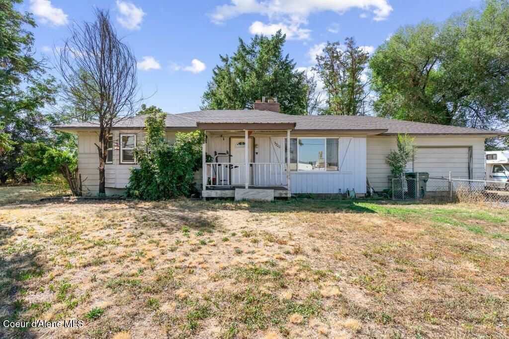 Photo of 3700 PRIMROSE Ln, Post Falls, ID 83854 (MLS # 25-8606)