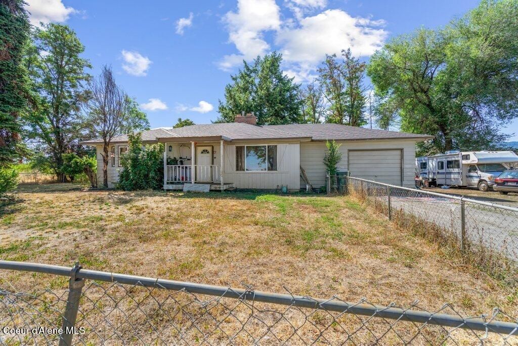 Photo of 3700 PRIMROSE Ln, Post Falls, ID 83854 (MLS # 25-8606)