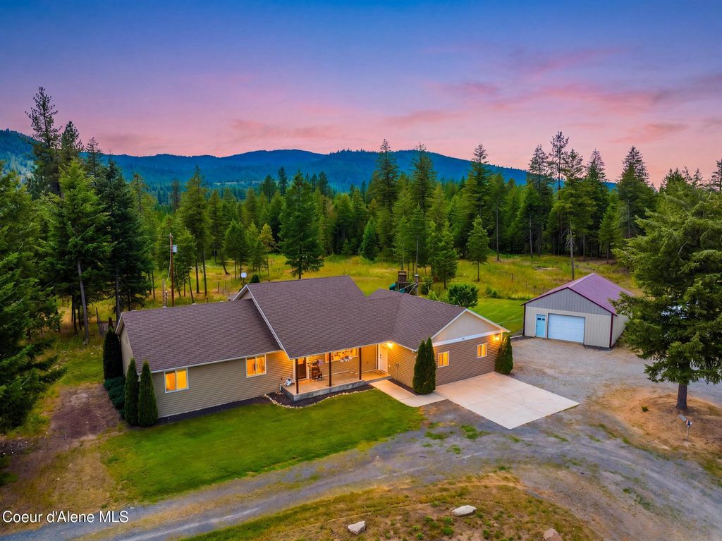 Photo of 16 Hadley Ln, Blanchard, ID 83804 (MLS # 26-7395)