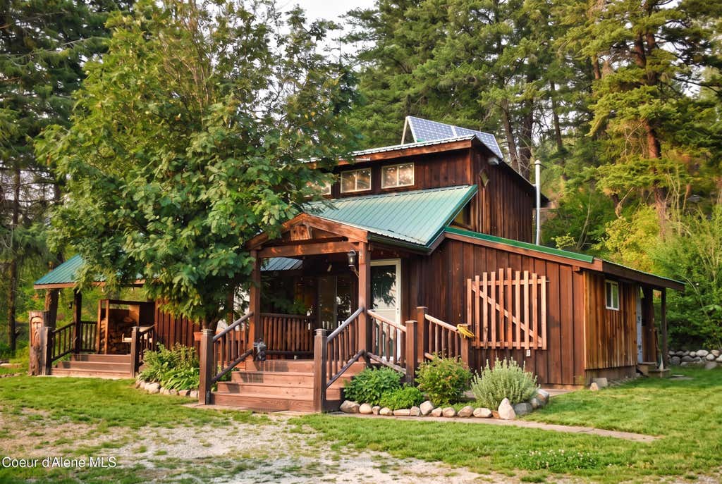Photo of 223 Birdpoint Rd, Bonners Ferry, ID 83805 (MLS # 26-8233)