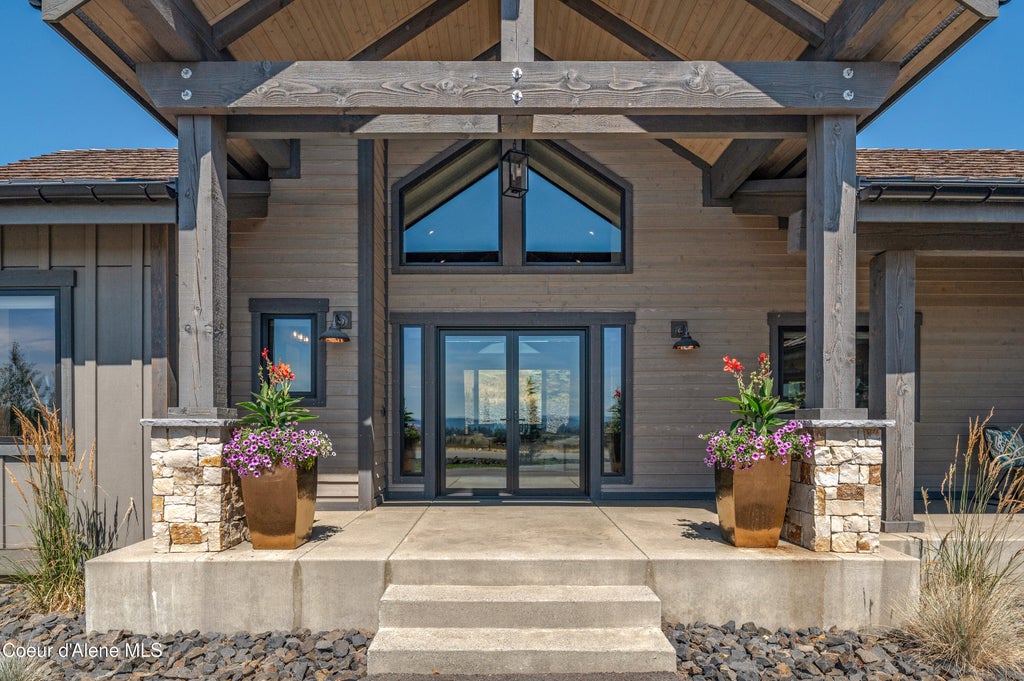 Photo of 15400 Chalone DR, Coeur dAlene, ID 83814 (MLS # 26-8994)