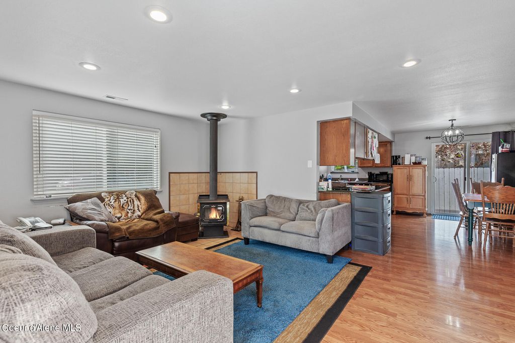 Photo of 10024 N Hillview DR, Hayden, ID 83835 (MLS # 24-9194)