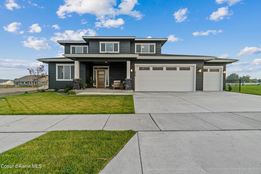 Photo of 2521 VICTOR Loop, Coeur dAlene, ID 83815 (MLS # 26-599)