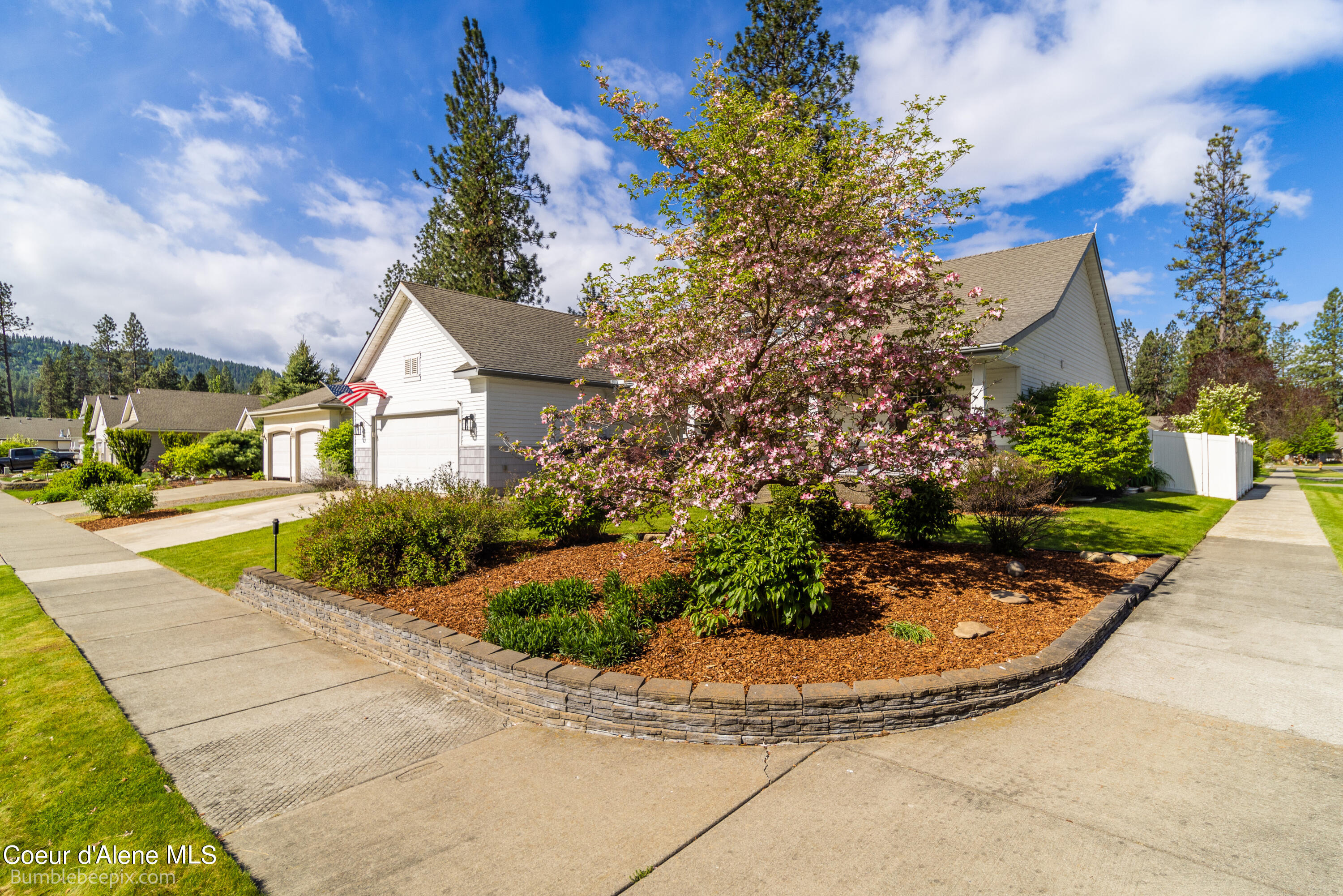 Post Falls, Idaho 83854, United States, 5 Bedrooms Bedrooms, ,3 BathroomsBathrooms,Residential,Pending,57484