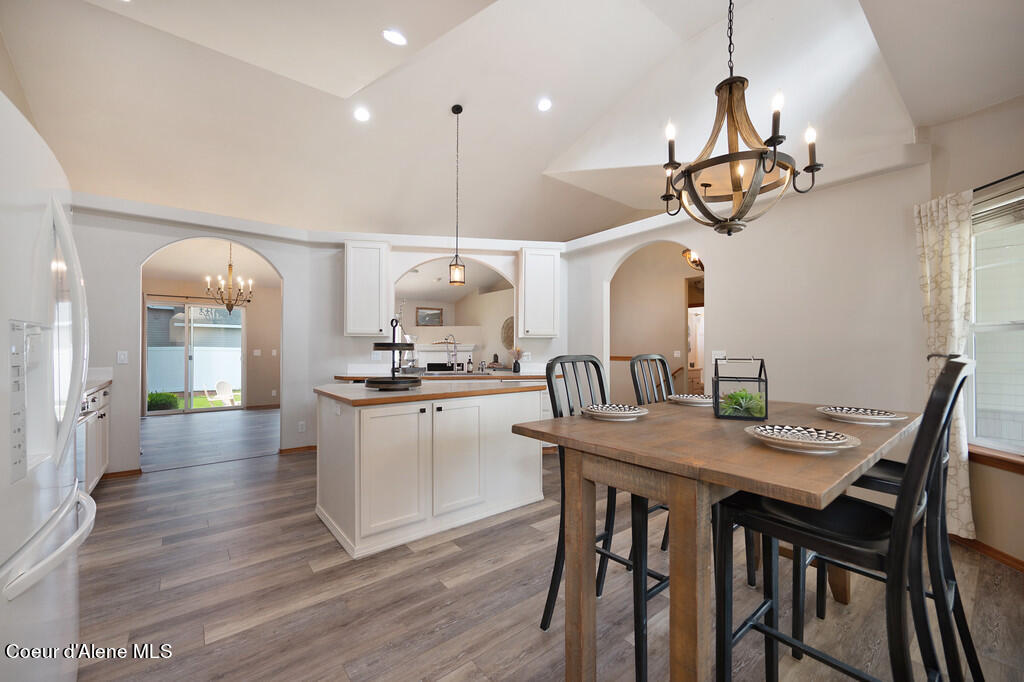 Post Falls, Idaho 83854, United States, 5 Bedrooms Bedrooms, ,3 BathroomsBathrooms,Residential,Pending,57484