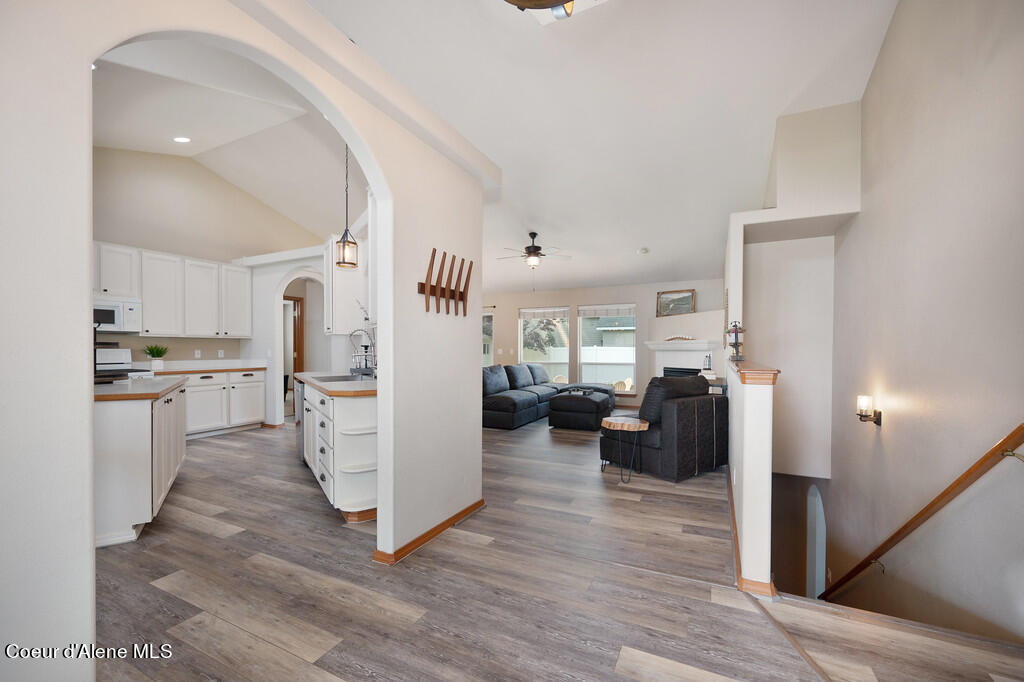 Post Falls, Idaho 83854, United States, 5 Bedrooms Bedrooms, ,3 BathroomsBathrooms,Residential,Pending,57484